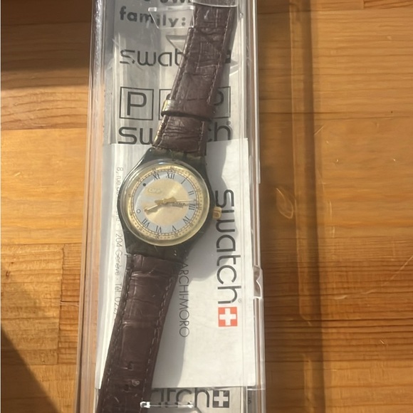 Vintage Swatch Watch 1994
Needs new battery only
Unisex - Picture 2 of 2
